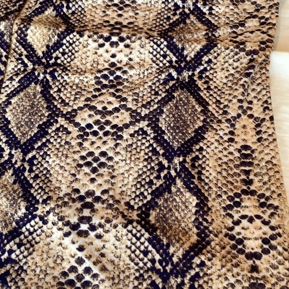 DNA Couture Silky Like Purple & Tan Pullover. 2X - Picture 3 of 7